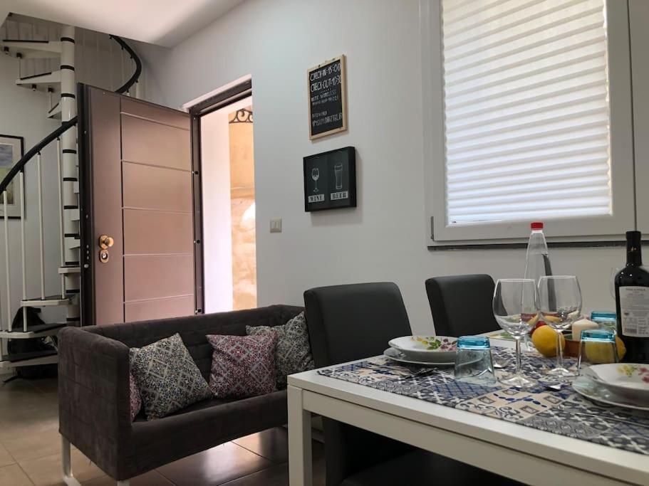 Suite Vicolo Lavico Catânia Exterior foto